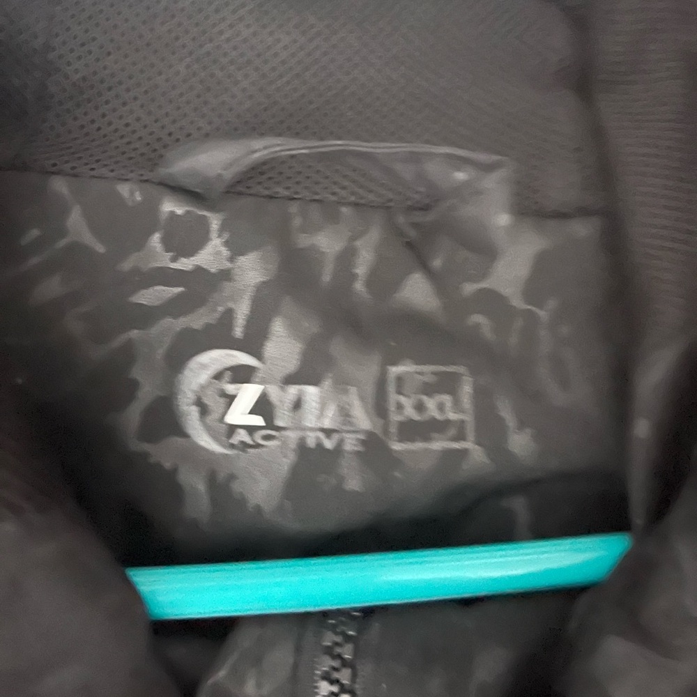 Light windbreaker jacket